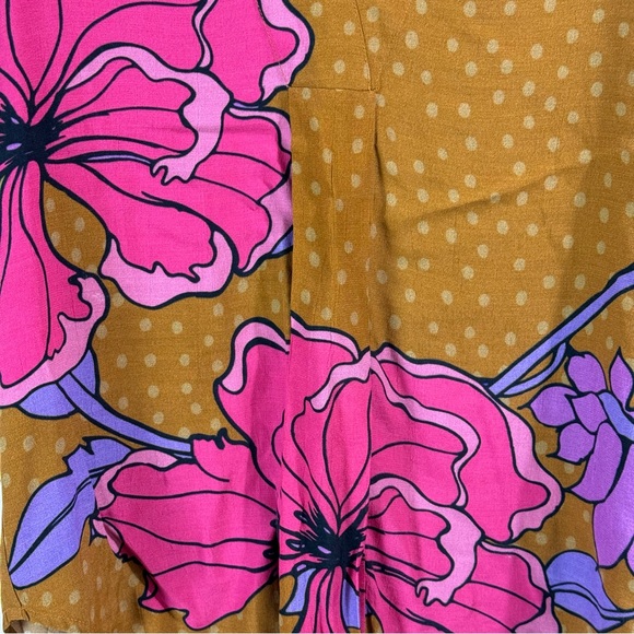 Blank London / Contemporary Boho Short Sleeved V-Neck Shirt / XS / Anthro - Picture 3 of 6